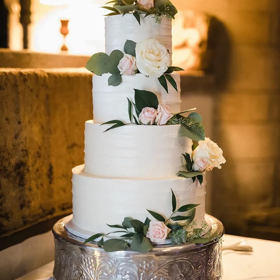 Wedding cake hero